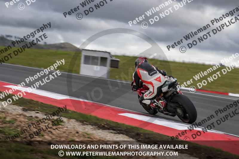 cadwell no limits trackday;cadwell park;cadwell park photographs;cadwell trackday photographs;enduro digital images;event digital images;eventdigitalimages;navarra;no limits trackdays;peter wileman photography;racing digital images;trackday digital images;trackday photos